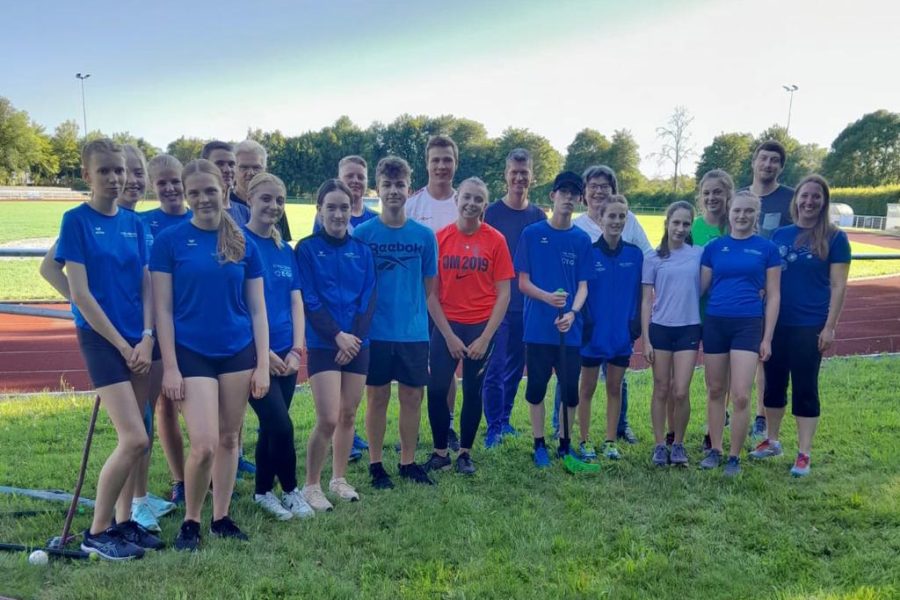 Dr. Sommer und Eckes besuchen Training des TSV Frankenberg › Barbara Eckes